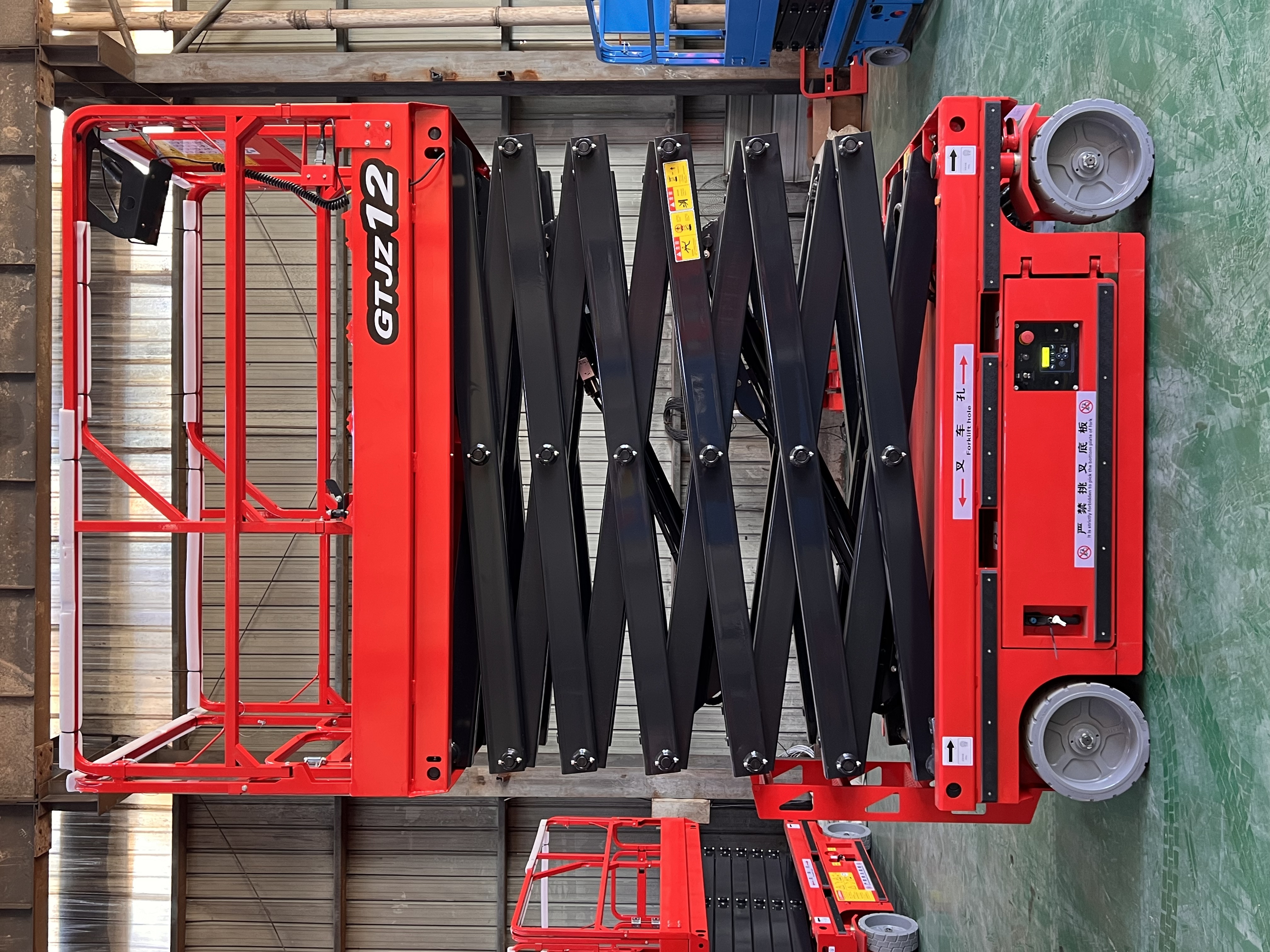 Selvkørende saks Lift (elektrisk arbejdsplatform) FSJY-IV